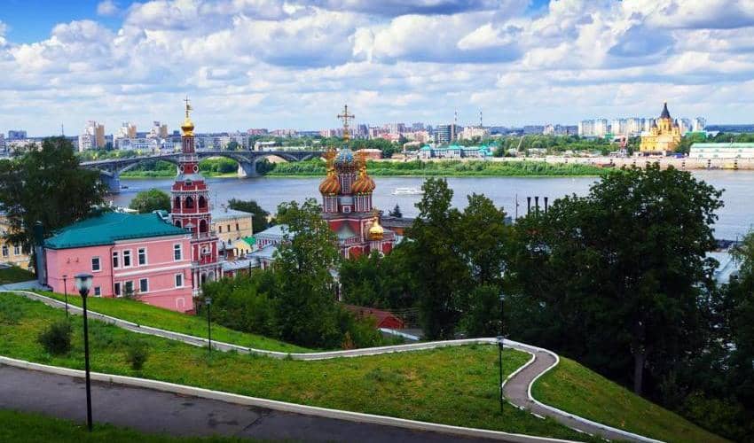Вид из окон гостиница "Азимум Нижний Новгород"