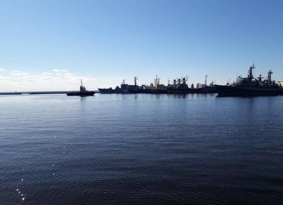 Автобусная экскурсия в Кронштадт "Город морской славы".