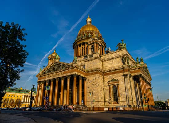 Экскурсия в Исаакиевский собор  (без подъема на колоннаду).